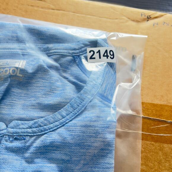 32 Degrees Cool Henley T-Shirt Woman's XL Heathered Blue Short Sleeve Wicking - Picture 9 of 9